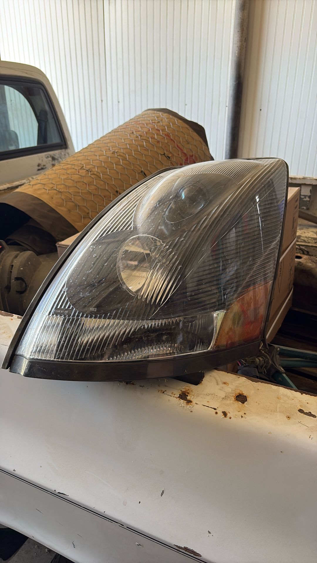 2015 Volvo Vnl Headlight