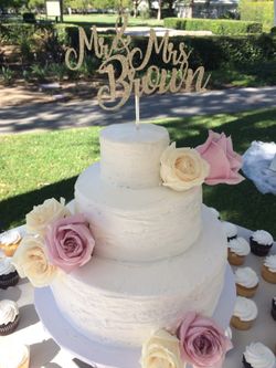 Customized cake topper