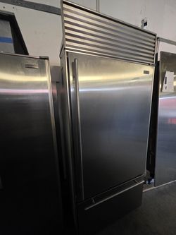 36" SUB ZERO BUILT IN BOTTOM FREEZER STAINLESS STEEL