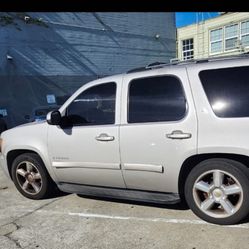 Chevy  Tahoe 2008