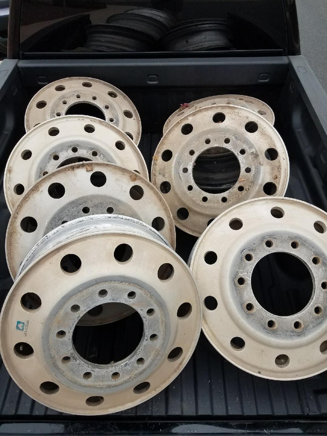 SEMI WHEELS DUALLY 24.5 ALCOAS ALUMINUM WHEELS