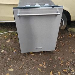 Kitchen Aid Dishwasher. Never Installed $150