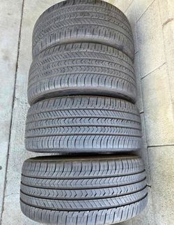 235/45/18 Goodyear vendo un set de llantas usadas excelente condiciones de vida las 4 ✅🤩I am selling a set of used tires, all 4 in excellent living c