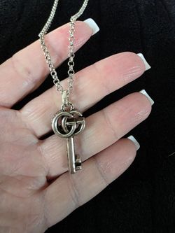 Key guchi necklace