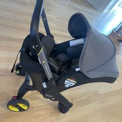 Doona Infant Car Seat & Stroller – Excellent Condition