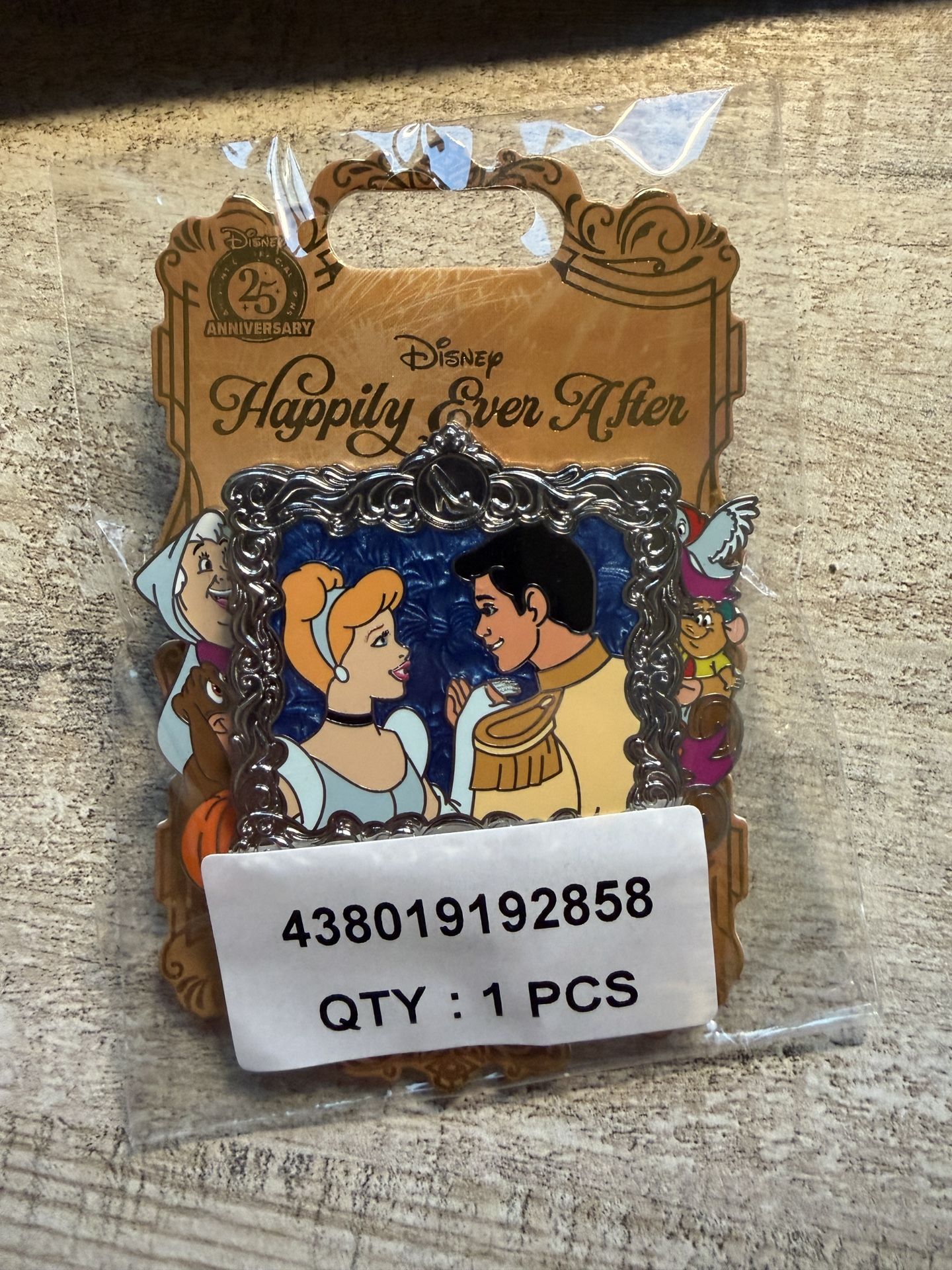 Cinderella Happily Ever After Slider Pin – Disney Limited Edition 2400