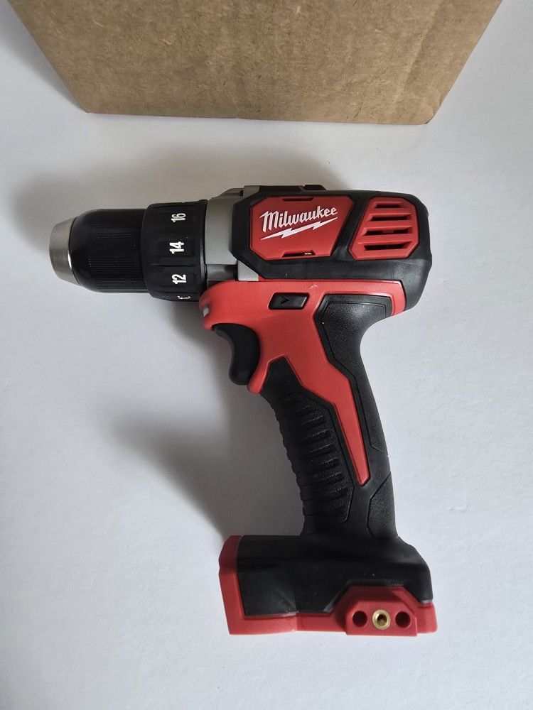Milwaukee M18 2620-18V Drill/Driver – Open Box (New Tool Only)