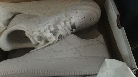 AF1 SIZE 9.5 NEVER WORN DEADSTOCK