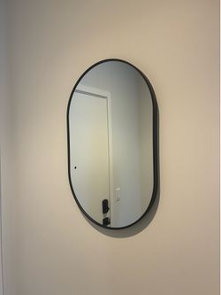 Wall mirror