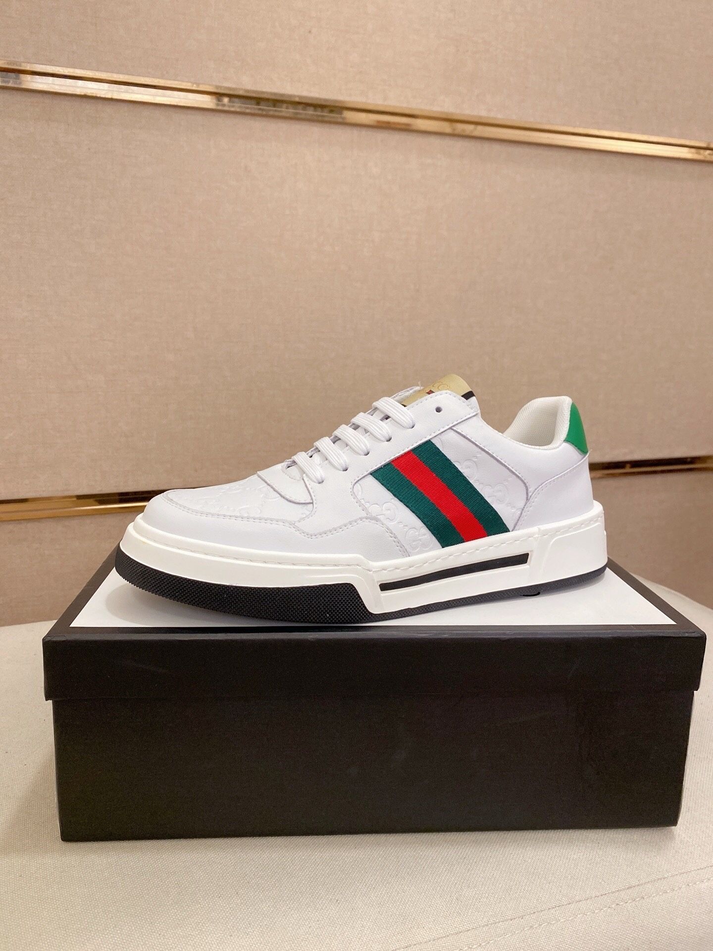 Gucci's men's casual Sneakers loafers