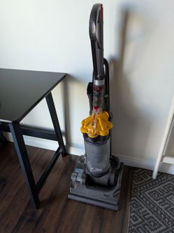 Dyson DC33 vacuum