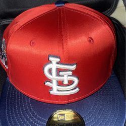 Fitted hat