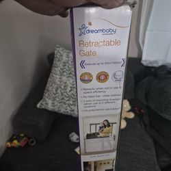 Dream baby Retractable gate