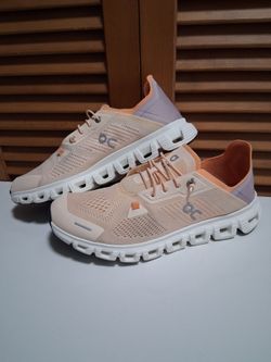 On Running Cloud 6 Coast Blonde/Mauve Women's Running Shoe * Size: 9