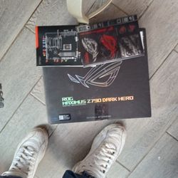 Rog Maximus Z790 Dark Hero Gaming Motherbord