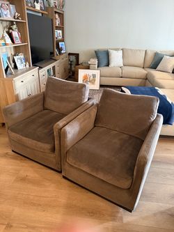 Pair of contemporary/mid-century style lounge chairs
