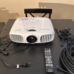 Epson Home Cinema 3010 Projector