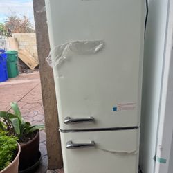 iio Fridge