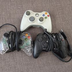 Xbox 360 Controllers (3 Total)