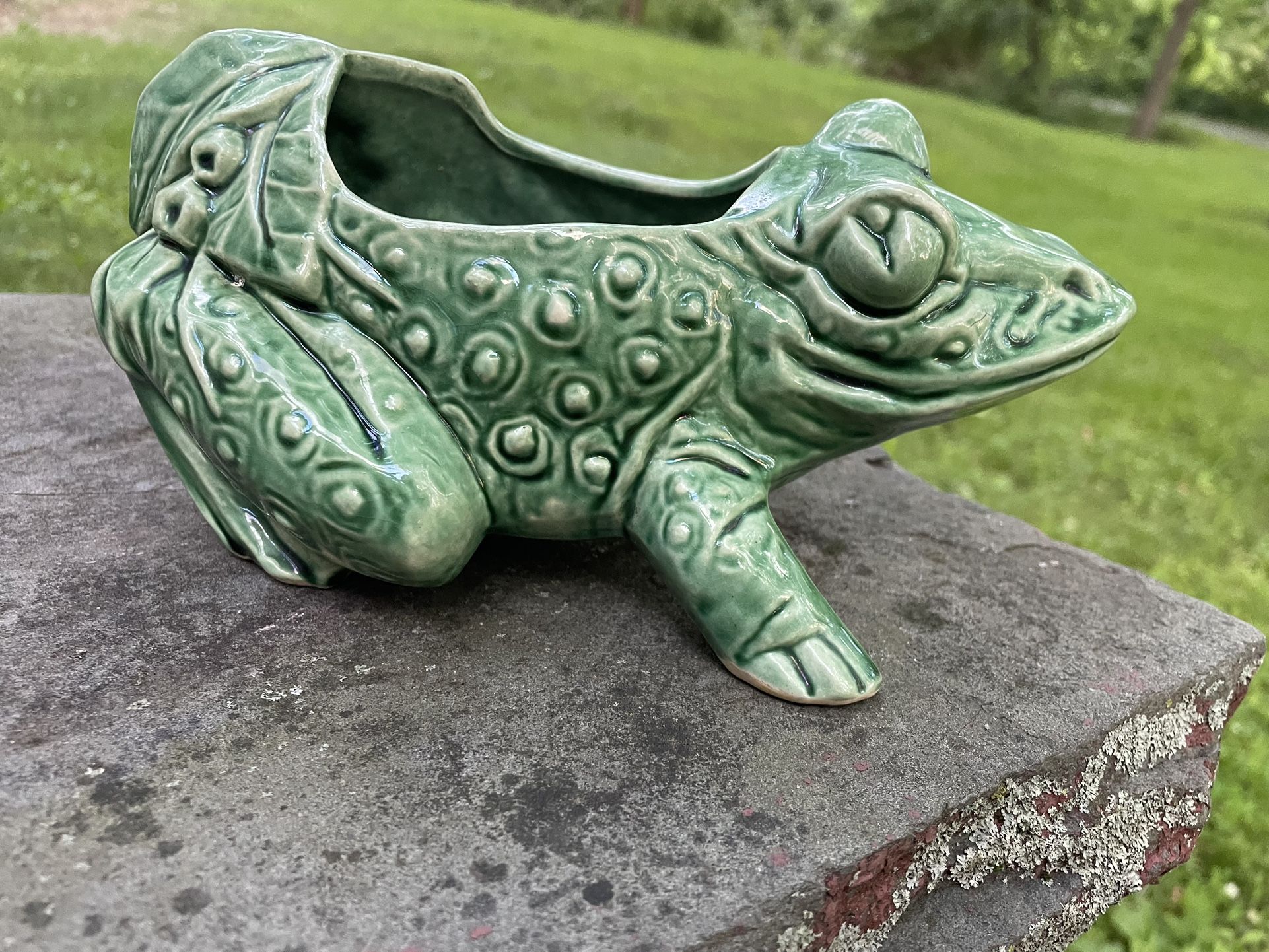 Very old McCoy green frog planter