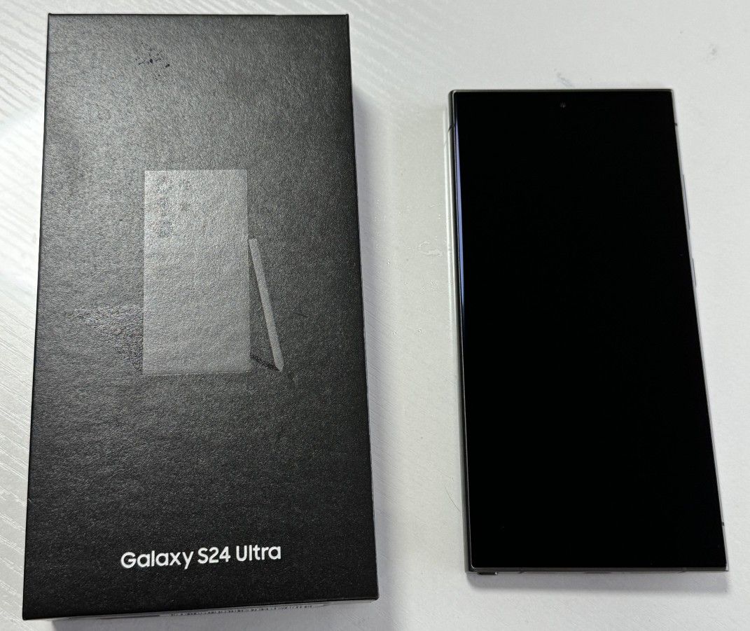 *BRAND NEW* Samsung S24 Ultra 256 Gig Unlocked