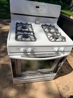 Gas stove