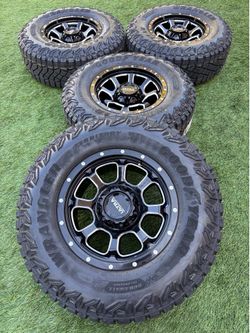 Jeep rubicon Jeep wrangler Jeep Sahara Jeep gladiator wheels and tires