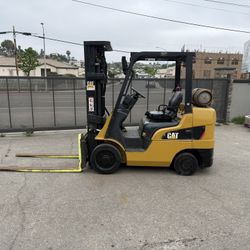 CAT 6000 Lbs Forklift 