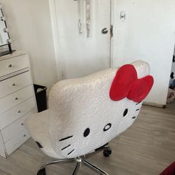 Hello Kitty Chair 