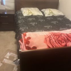 Queen Bedroom Set 