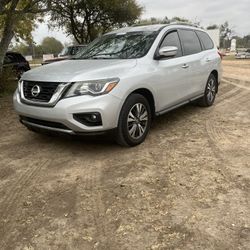 2018 Nissan Pathfinder