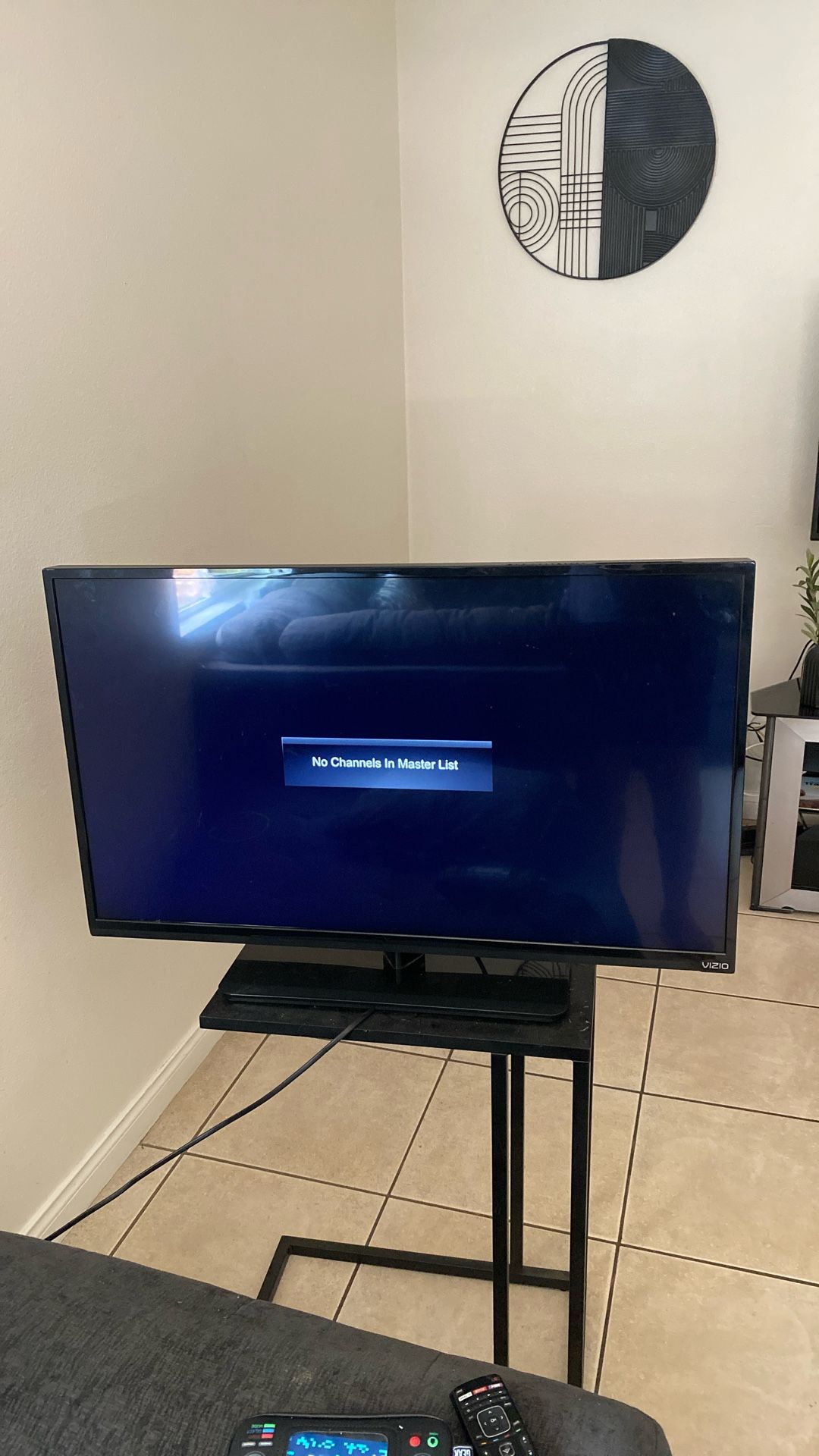 40” TV