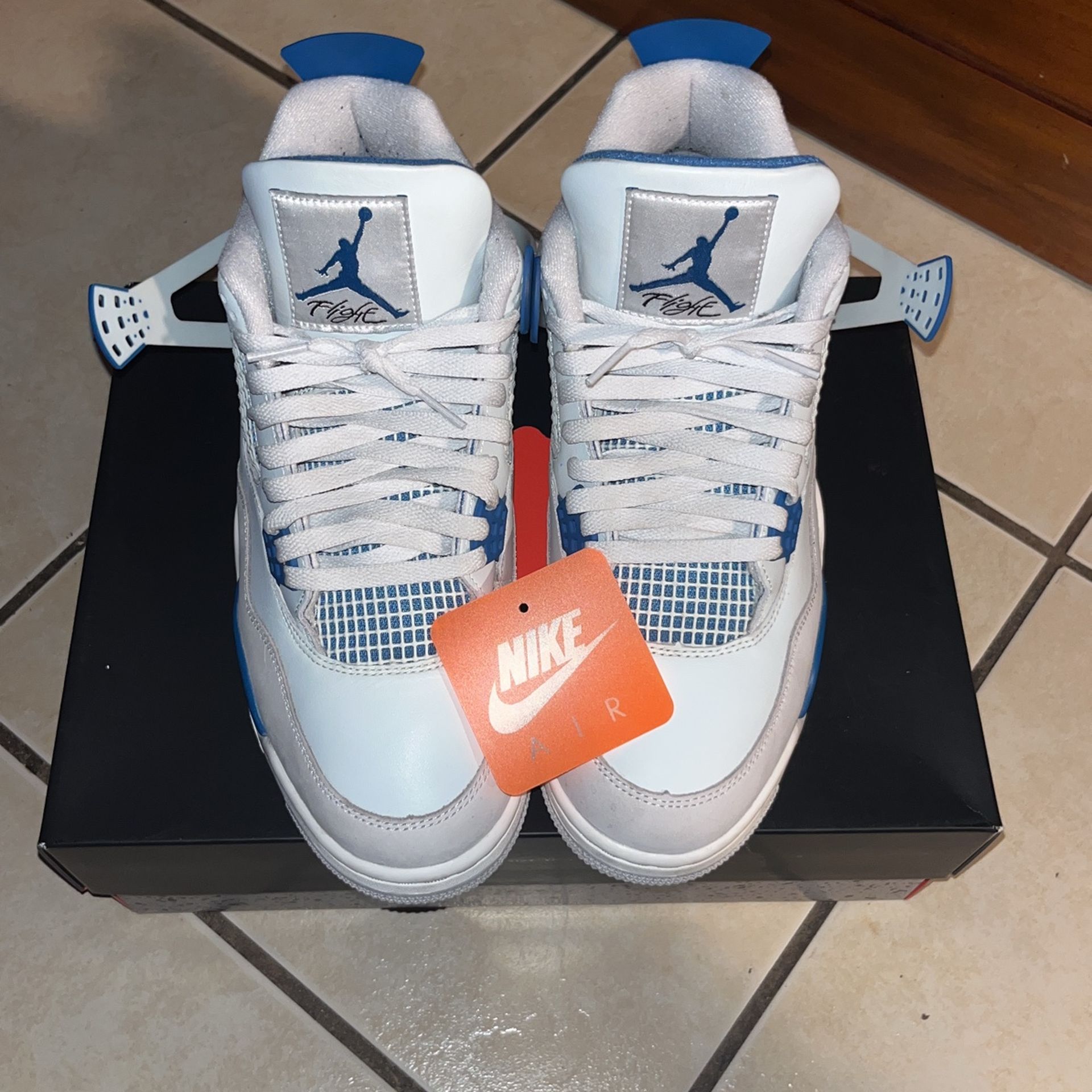 Air Jordan 4 Retro Military Blue