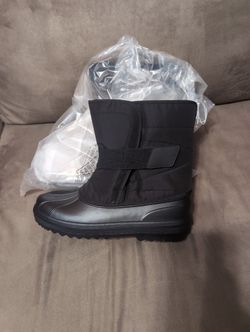 Brand New Boys Snow Boots Size 6 Black Never Worn!