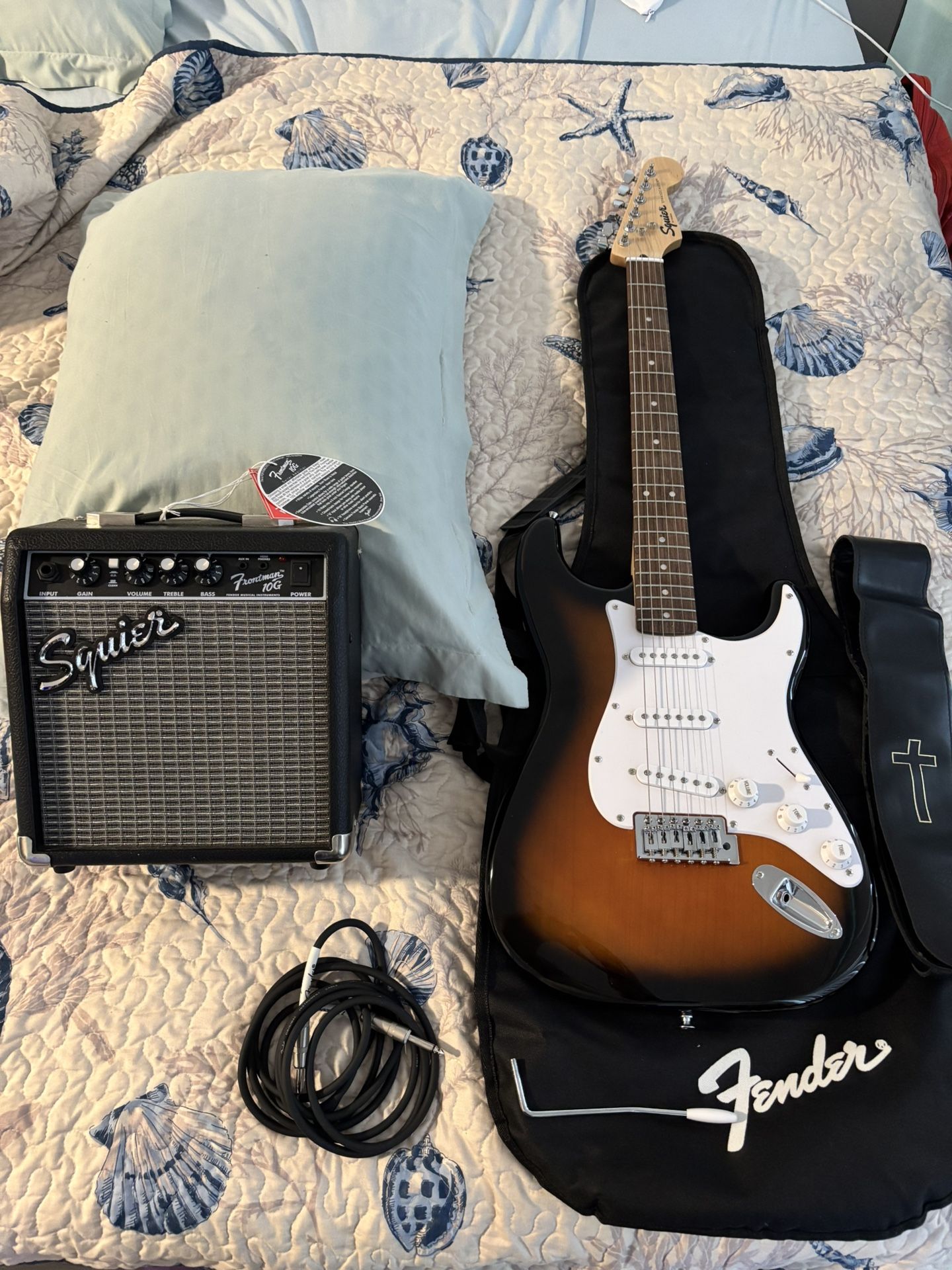 NEW* Fender Squier Affinity Stratocaster With Fender Frontman 10g Amp Includes Accessories Ready To Play