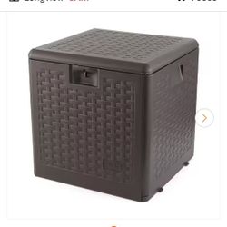 *NEW IN Box  28 Gal. Deck/Patio/Garden Hose/Storage  Box