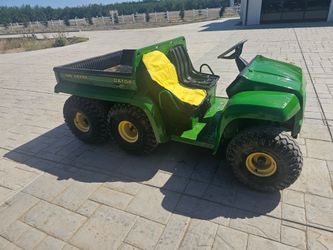 John Deere gator