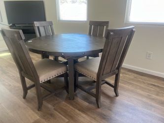 Dining table set
