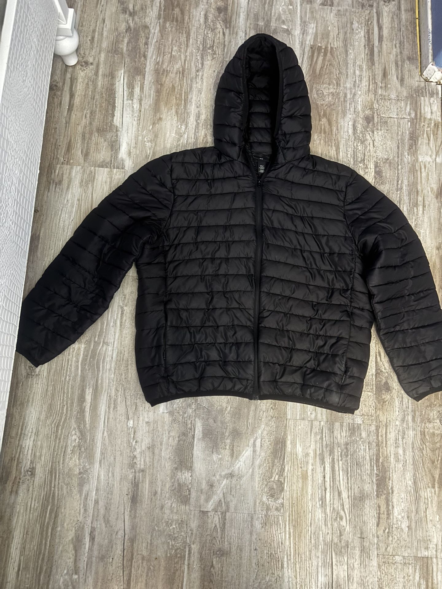 H&M Black Hooded Puffer Jacket Men’s XL Full Zip Insulated Winter Coat