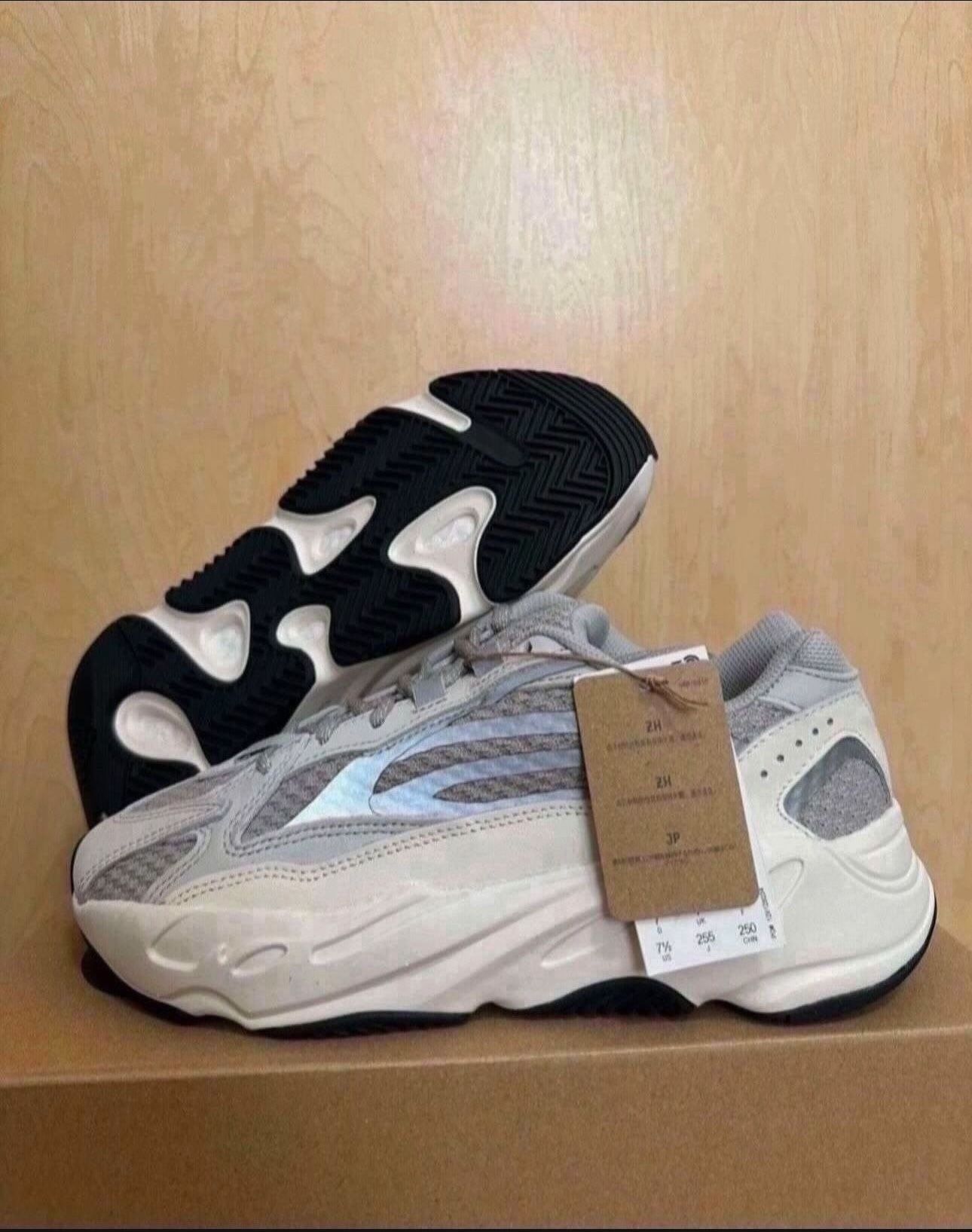 Adidas Yeezy Boost 700 V2 Static EF2829 Size 7.5 Brand New