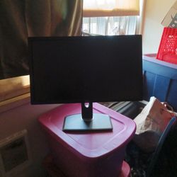 Dell Ultra Sharp U2713JMt  27" Monitor HDMI 1440