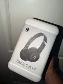 Beats Solo 4