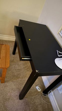 Desk, Lamp, Chair