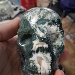 Mossy Agate Skull