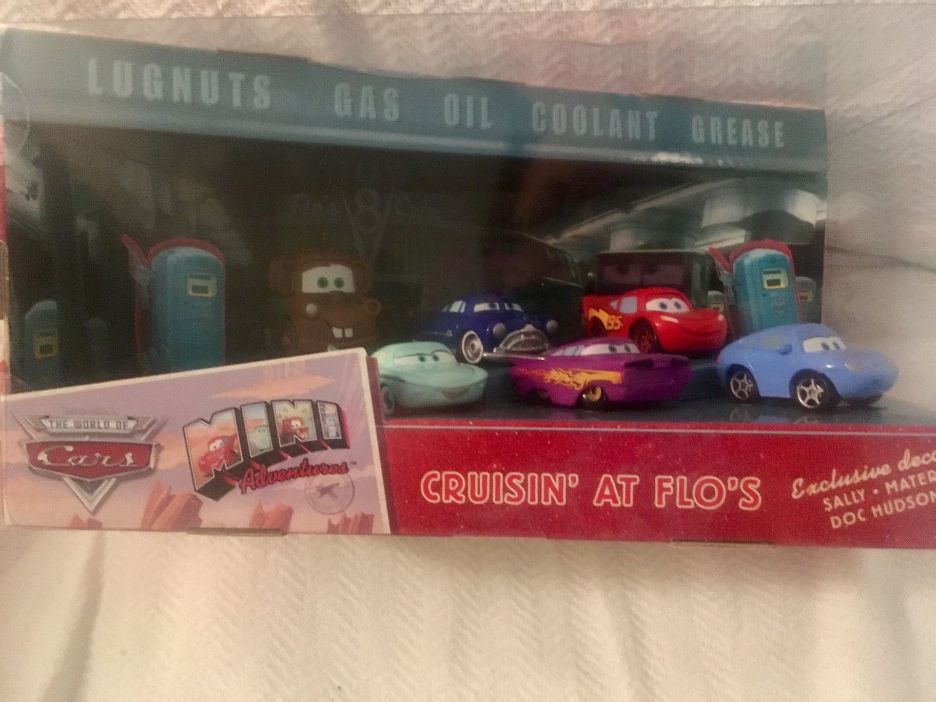 Disney Pixar's Cars Cruisin at Flo's shop