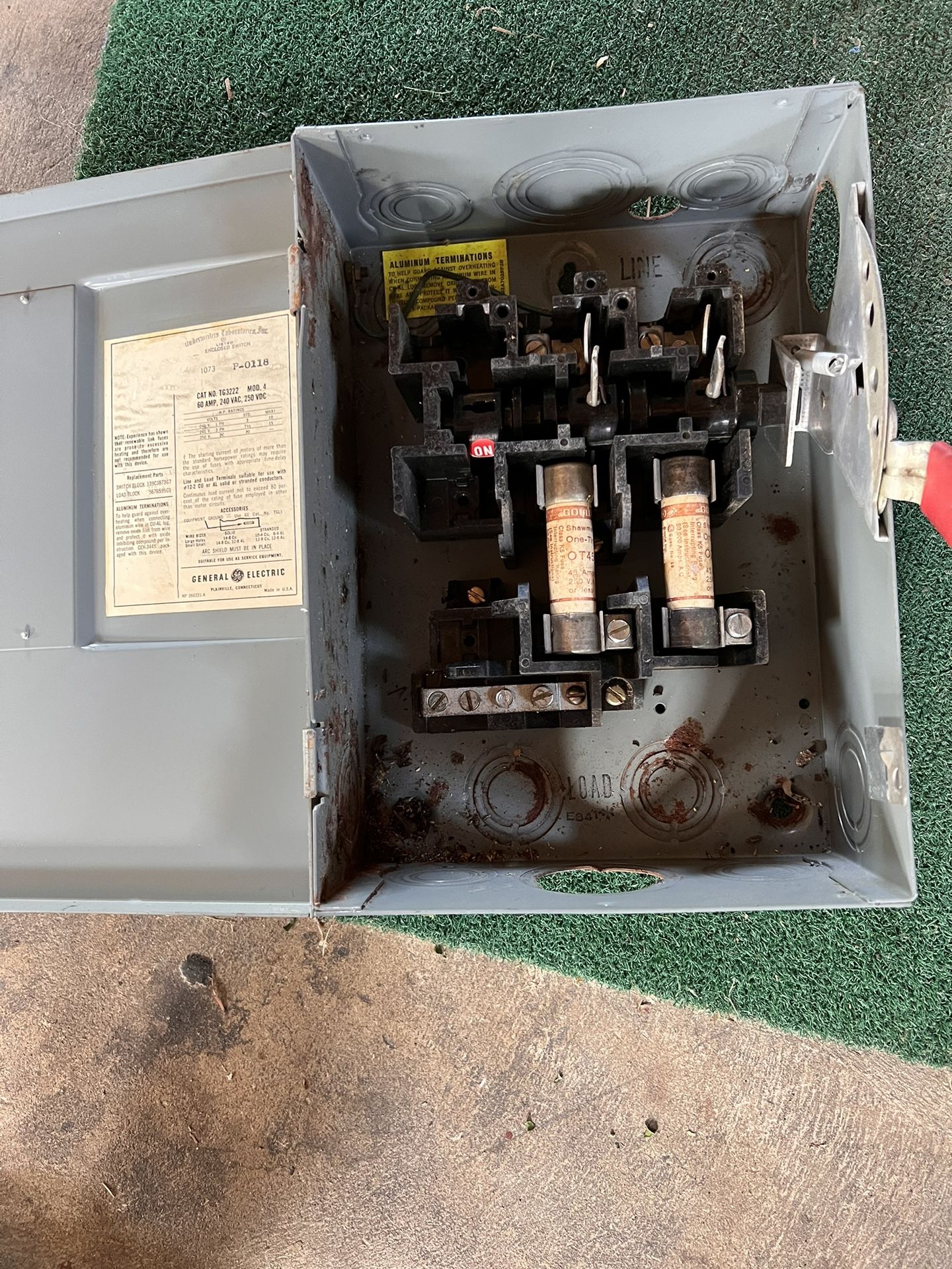 Disconnect Switch