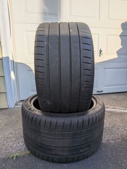 P305 30ZR 19 Michelin Pilot Sport 4S tires (2) Pickup only