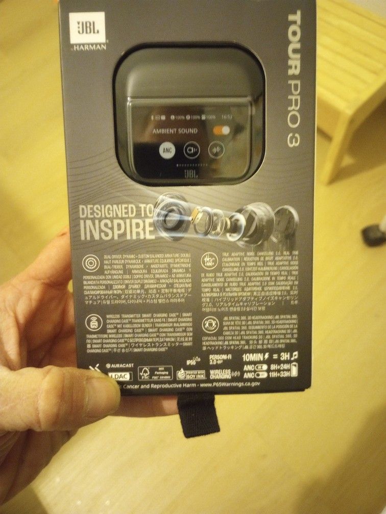 JBL TOUR PRO 3