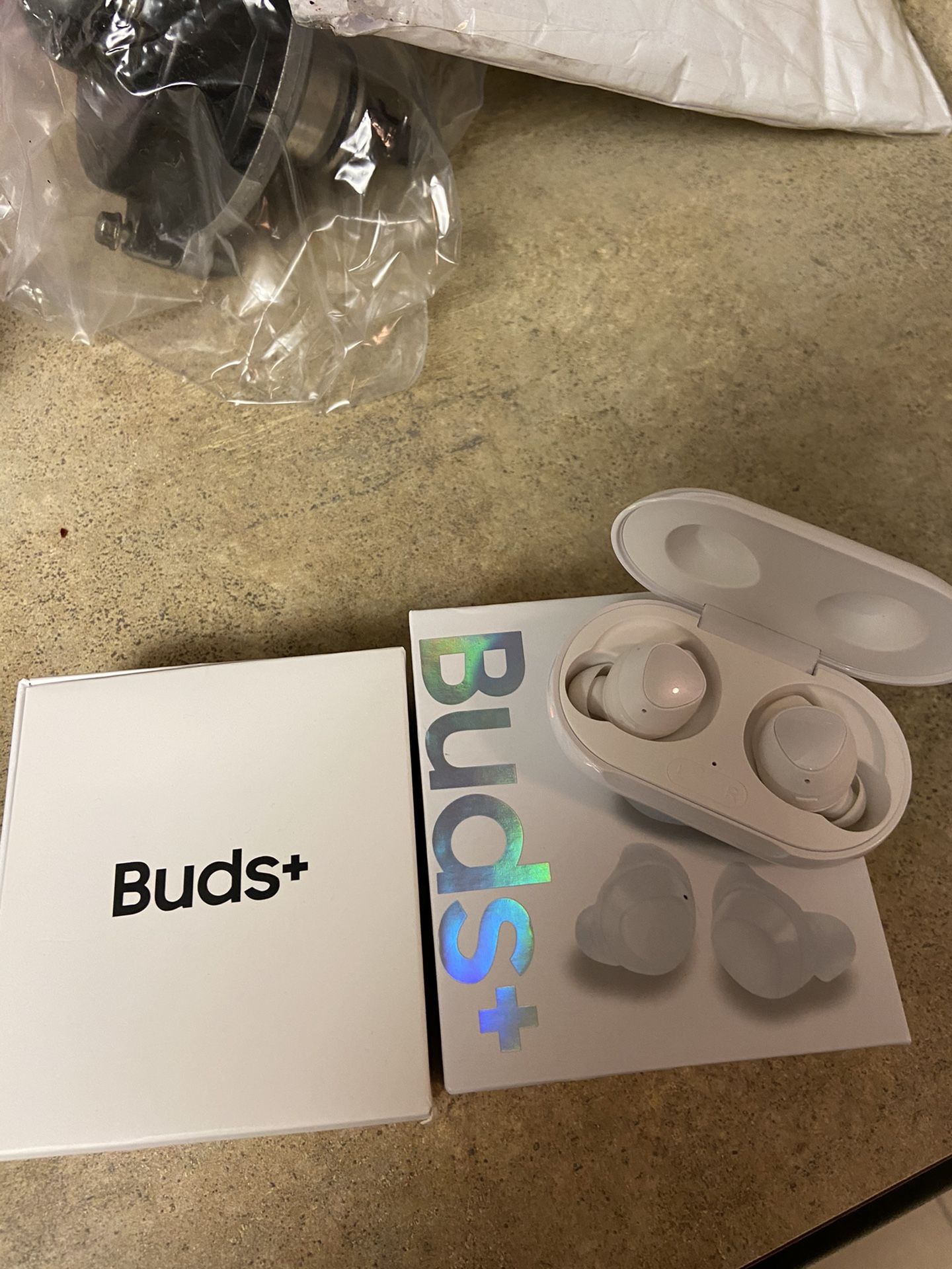 Galaxy buds plus