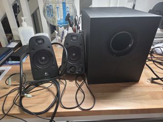 Logitech computer speaker system with subwoofer Z623